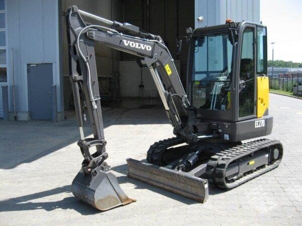 2017 / Mini pelle Volvo ECR 27D / 2,6 T – Image 2