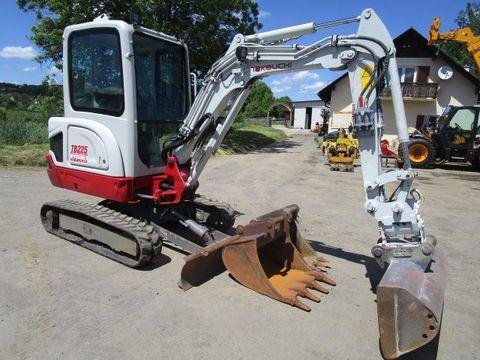 2018 / Mini Pelle Takeuchi TB 225 / 2,6 T