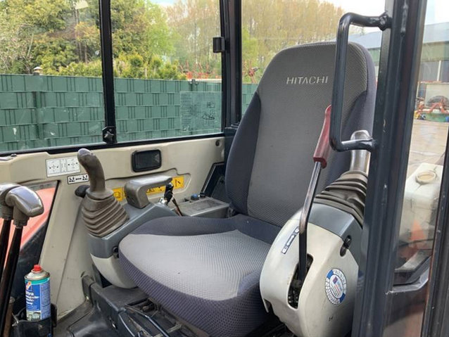 2011 / Mini pelle Hitachi Zaxis 27-3 CLR / 2,7 T – Image 12