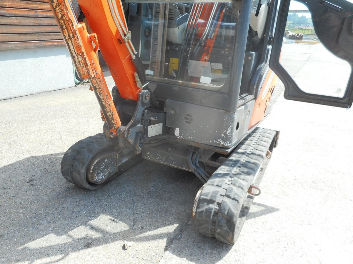 2011 / Mini Pelle Hitachi ZX18-3 / 1,9 T – Image 15