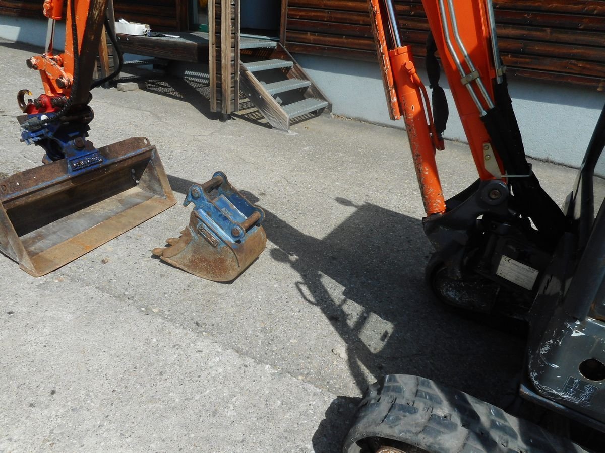 2011 / Mini Pelle Hitachi ZX18-3 / 1,9 T – Image 8